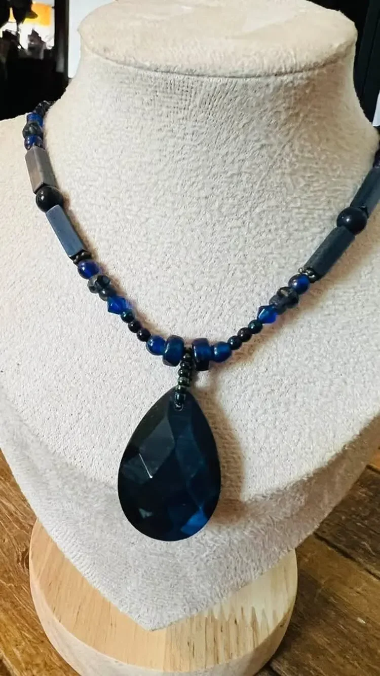 925 Silver Beaded Necklace with Teardrop Pendant